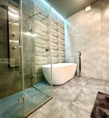 Sukhinovka Apartment | ApartPoltava Дизайнерська студія в ЕЛІТНІЙ новобудові розкішна ВАННА, Сонячний парк