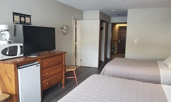 Okanagan-Similkameen Apartment | Apex Mountain Inn Suite 205-206 Condo