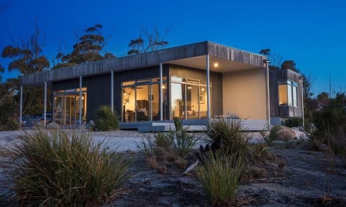 Friendly Beaches House | Aplite House