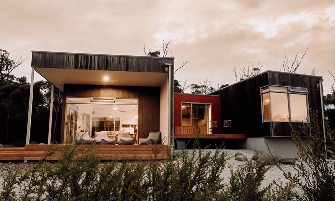 Friendly Beaches House | Aplite House Luxury Eco Accommodation