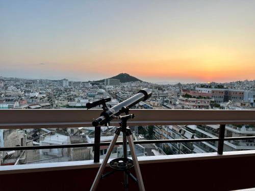 Ampelokipoi Apartment | Apollo Tower Athens Center 360oView Luxury Apt