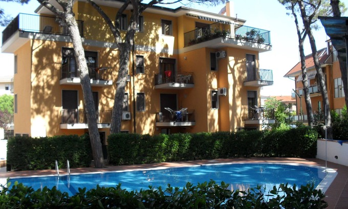 Eraclea Mare House | app. no. 8 Elite condo with pool, sunbeds and play area, wi-fi