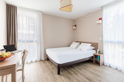 Saint-Marc-sur-Mer Apartment | Appart'City Confort Saint-Nazaire Océan
