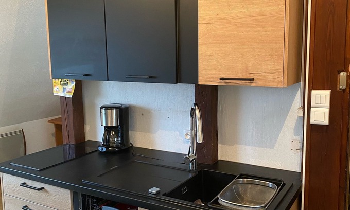 Mulhouse Apartment | Appart T2 car museum, garage, fitted kitchen, bright, quiet.