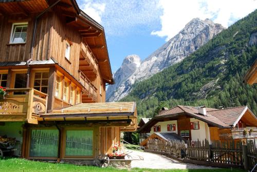 Penia Apartment | Appartamenti Chalet Orchidea