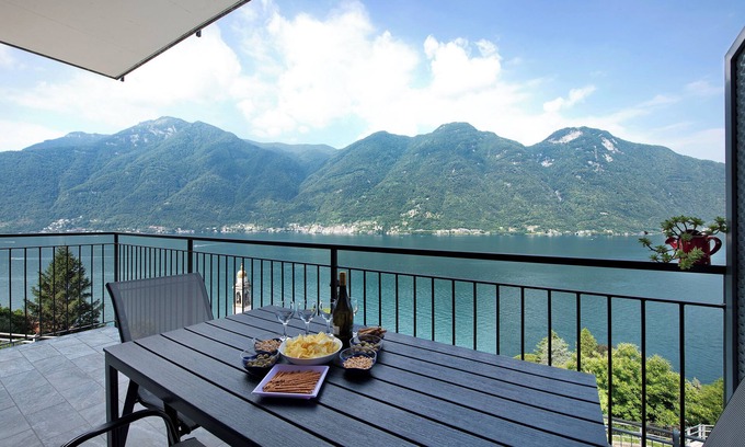 Nesso Apartment | Appartamento 4 Il Tornante with Lake & Mountain Views, Wi-Fi, A/C & Balcony