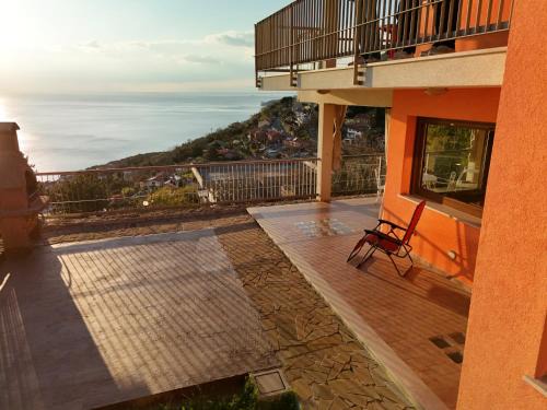 Roiano-Gretta-Barcola-Cologna-Scorcola Apartment | Appartamento in villa con terrazza vista mare - pet friendly
