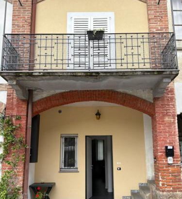 Vertemate con Minoprio Apartment | Appartamento LA CORTE
