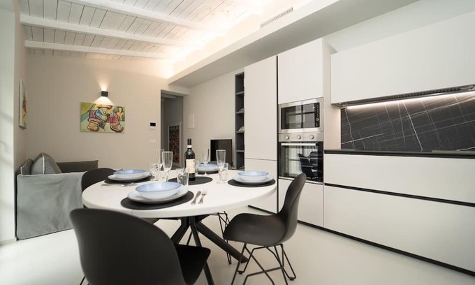 Como City Centre Apartment | Appartamento moderno a 2 minuti dal duomo di Como