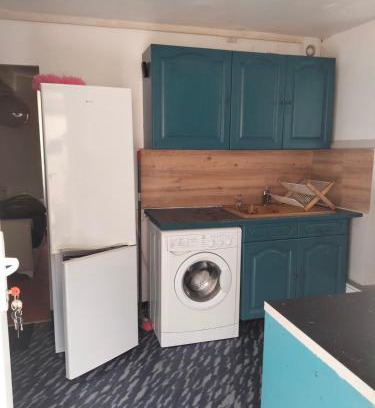 La Celle-sous-Gouzon Apartment | Appartement Cosy à Nemours Hameau Chaintreauville