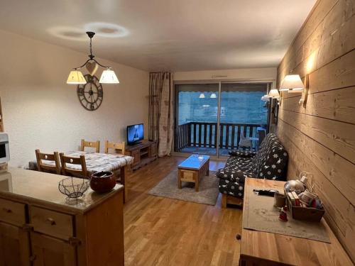 Le Sauze Apartment | Appartement à Enchastrayes sur piste station de ski au Sauze à 3km de Barcelonnette
