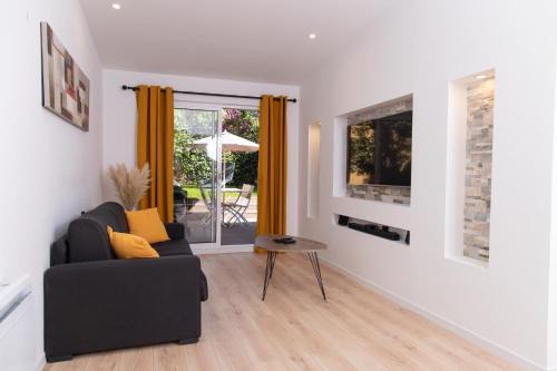 La Fleche Apartment | Appartement 70m2 hyper centre avec baignoire balnéo