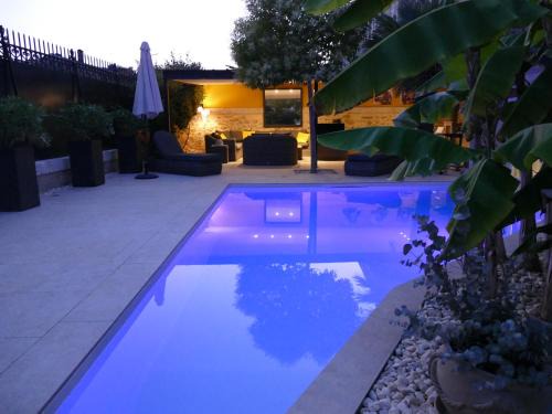 Perigueux Apartment | Appartement avec piscine privée