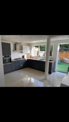 Vorst Apartment | Appartement avec terrasse privée et garage rez de chaussée lumineux