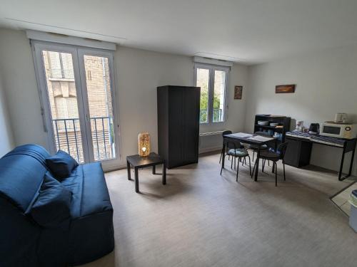 Orleans Apartment | Appartement Centre Orléans avec Parking Privé, Proche Cathédrale et Musées - FR-1-590-362