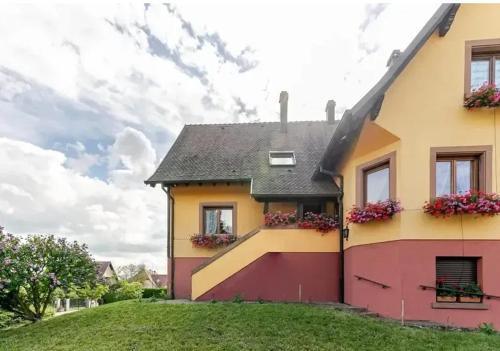 Epfig Apartment | Appartement charmant à Epfig avec vue sur jardin