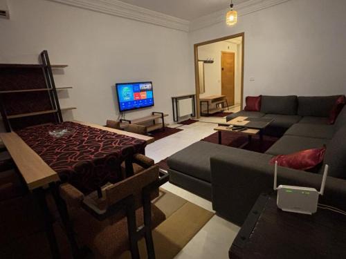 Cite Les Palmeraies Apartment | appartement chic et privé avec balcon proche de l'aéroport et du centre ville de Tunis
