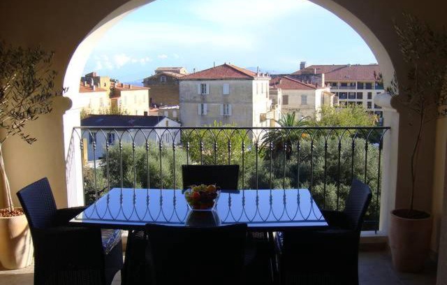 L'Ile-Rousse Apartment | appartement climatise Classé 2 étoiles