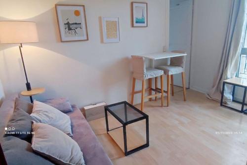 Le Pre-Saint-Gervais Apartment | Appartement Cosy and Quiet Paris Villette