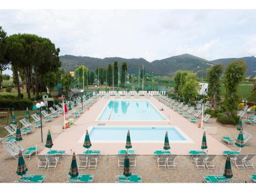 Luni Mare Apartment | Appartement in Luni mit Pool