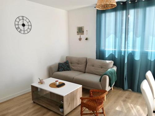 Besancon Apartment | Appartement lumineux - 6 pers - 3 chambres - Parking gratuit - Tout équipé