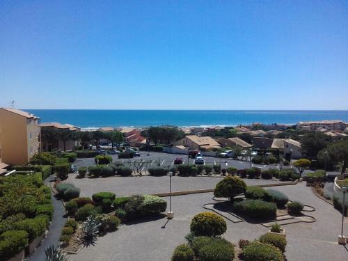 Saint-Pierre-la-Mer Apartment | Appartement St pierre la mer