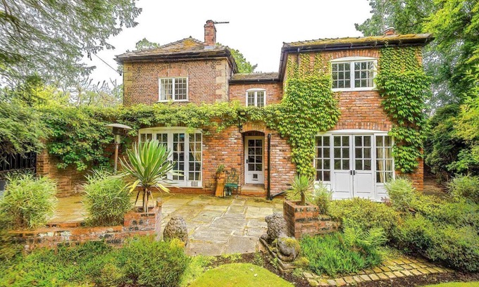 Nether Alderley House | Apple House by Staycay