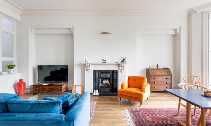 York Apartment | Apt 2, 2 Driffield Terrace Bright & Spacious 2-Bed Apartment in York Pass The Keys