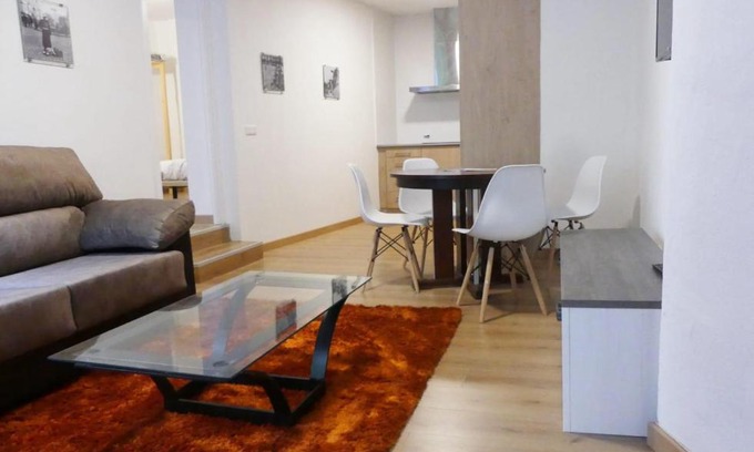 Vic Apartment | APT 2 Acollidor al Centre històric de Vic APTGARBI
