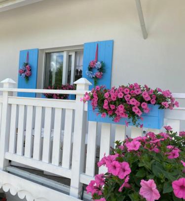 Karpacz Apartment | Apt FIONA3 Centrum700m Parking Bezpłatny Monitorowany Salon Tv Sypialnia Tv Łazienka Kuchnia Rekuperacja