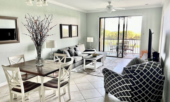 Bradenton Condo | Apt in Luxury Resort Country Club with Golf, Pools, Food, Shopping