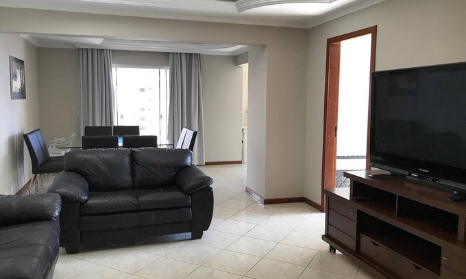 Itapema Apartment | Apt in the center of Meia Praia with 4 bedrooms with air - close to the sea and two vacancies