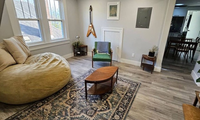 Walkerville Apartment | Apt Olde Walkerville, 2Bdr, with River views