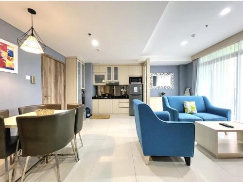 Ragunan Apartment | Apt Pejaten Park Biru 2 BR with Swim Pool, Bathub and Wi-Fi