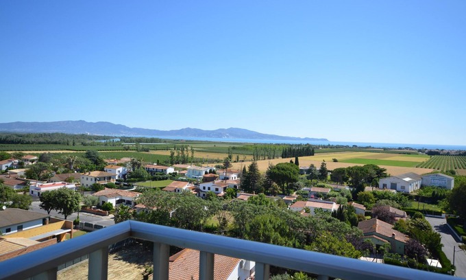 Bon Relax Apartment | Apt TCanigo 8D - Swimming pool and communal parking, Wifi, A/C, fantastic views.