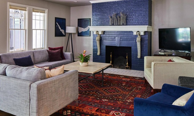 Crestline Heights Apartment | Apt2@EdenBrae - Walkable Southern Gothic Mansion