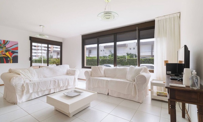 Xangri-La Apartment | Apto com Wi-Fi beira mar na Praia de Atlântida/RS