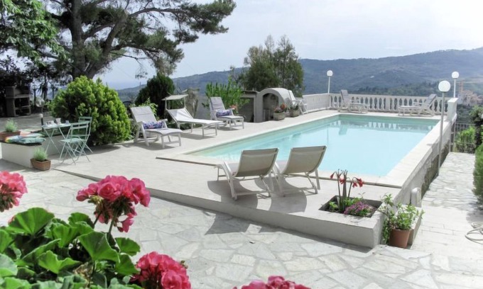 Torrazza Apartment | Arancio di Liguria (PGI211) by Interhome