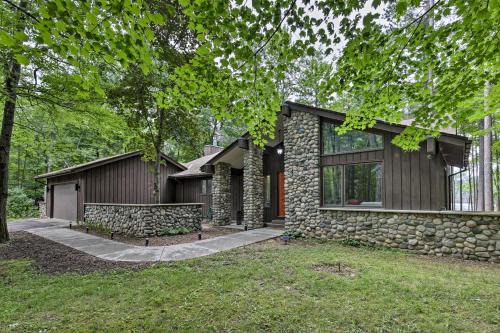 Arbor Vitae House | Arbor Vitae Home with Game Room Snowmobiles Welcome