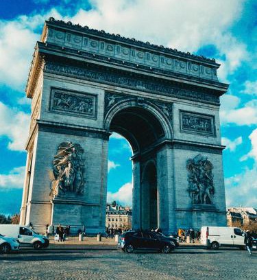 Faubourg-du-Roule Apartment | ARC de TRIOMPHE