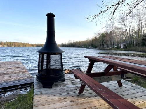 Kings County House | Archie's Lakeside Cabin