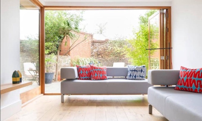 St. Helen's House | Architect Designed 4 bedroom house with parking