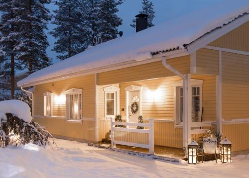 Napapiiri House | Arctic Circle Home close to Santa`s Village