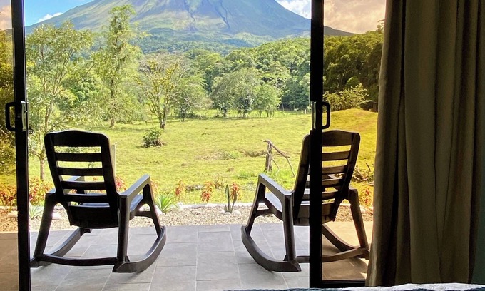 Arenal Hot Springs Cabin | Arenal Dragonfly Private Paradise - Volcano Front Romantic Getaway