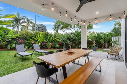 Palm Cove House | Argentea Cove Poolside Escape near Palm Cove Beach