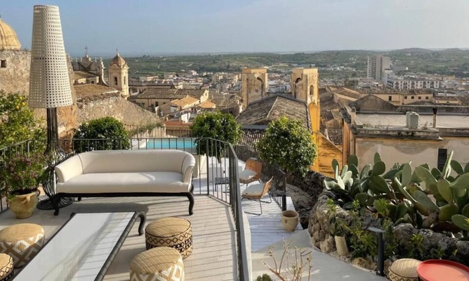 Noto Historic Centre Hotel | Aria Rooms & Terrace
