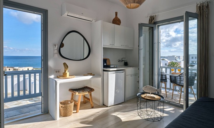 Naousa House | Ariti Seaside Residence