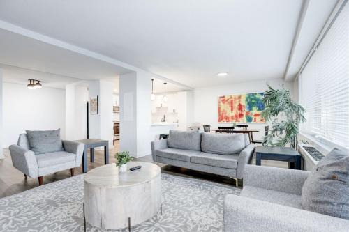 Crystal City Apartment | Arlington 2BR New Spacious & Lux Apartment