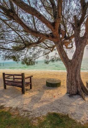 Sao Vicente de Paula House | Arraial do Cabo casa SOBRADO com piscina entre o Mar e a Lagoa em Cond Villaggio Valtellina