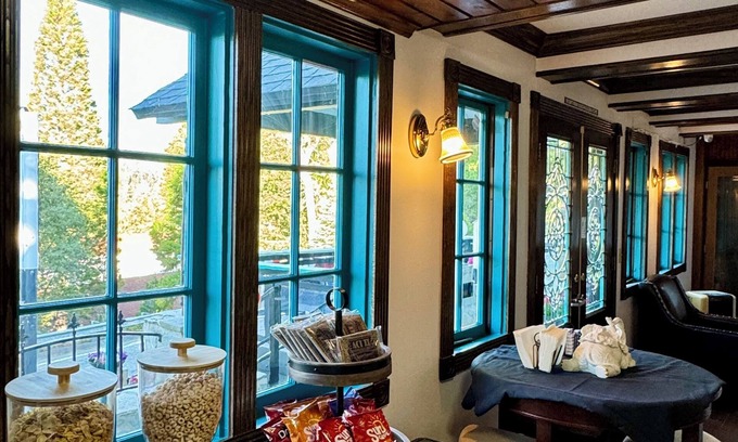 Lake Arrowhead Bed & Breakfast | Arrowhead Lake Inn